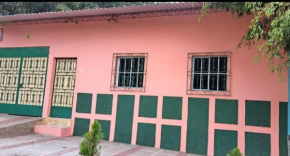 REYES, HOSTAL & BAR